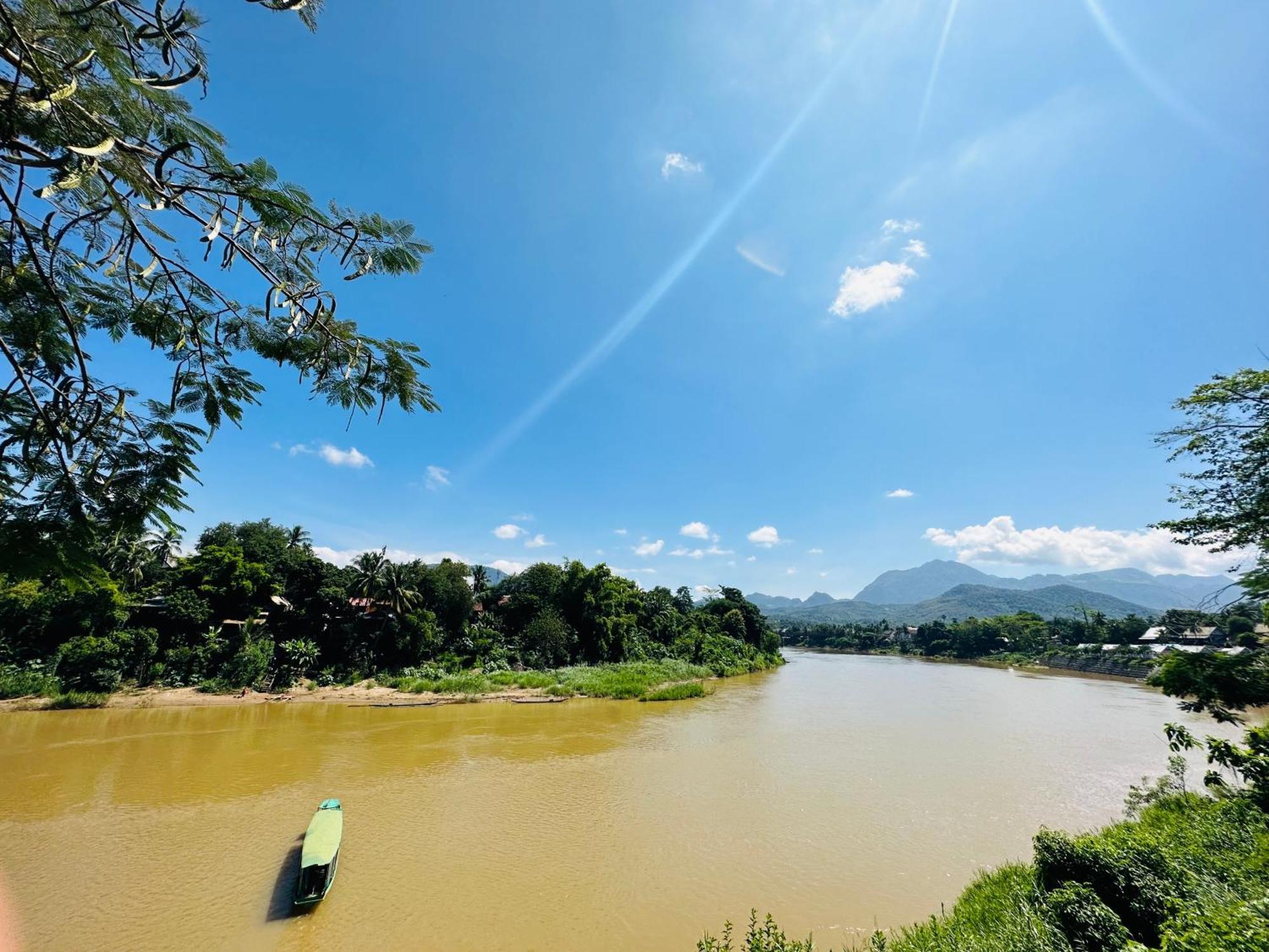 Kingkham Riverside Hotel Luang Prabang Exterior photo
