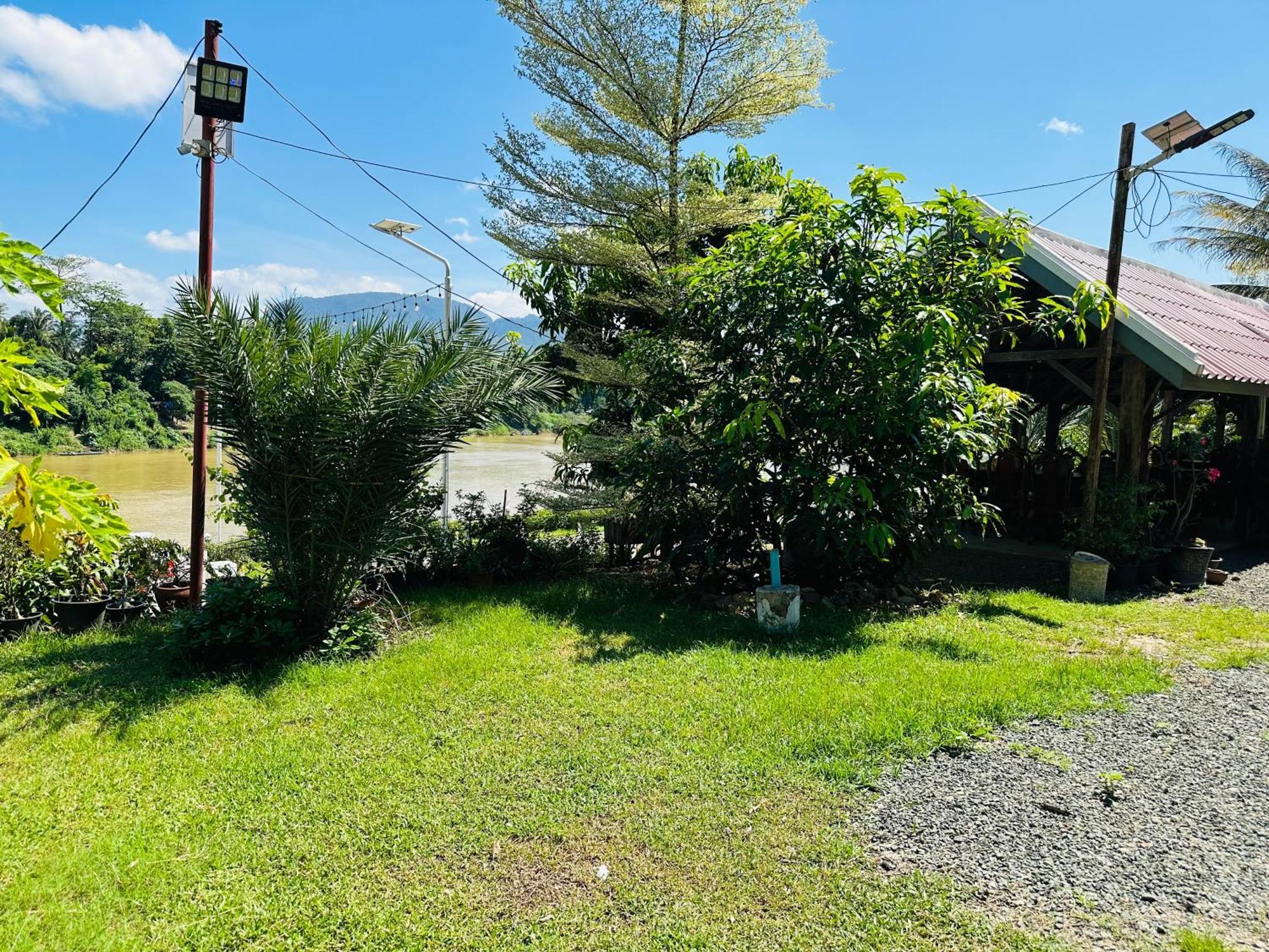 Kingkham Riverside Hotel Luang Prabang Exterior photo