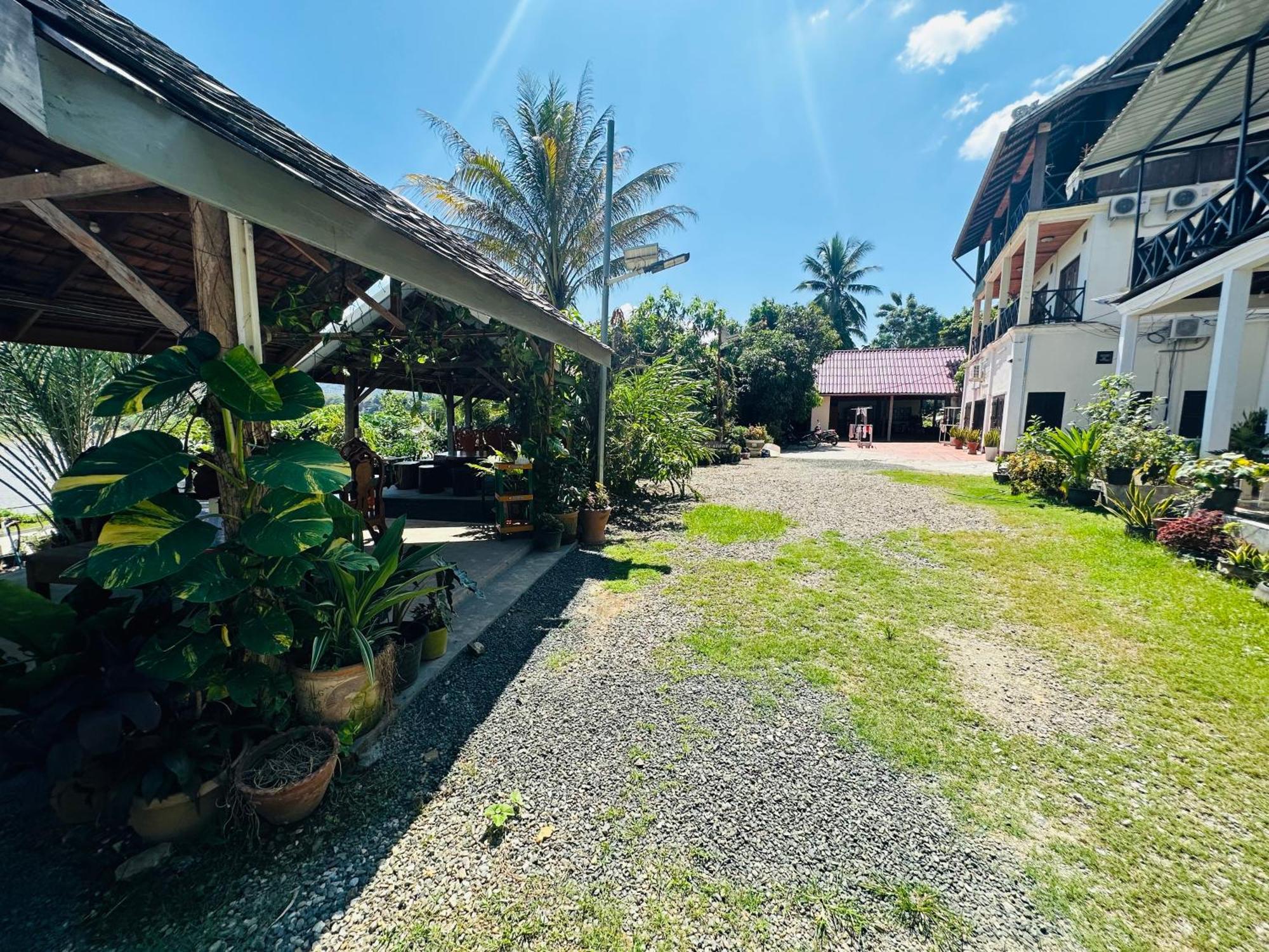 Kingkham Riverside Hotel Luang Prabang Exterior photo